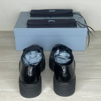 Prada Loafers, Kvinde 'Sort' Læder Calzature Donna Chain Loafers (40) ⛓️