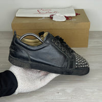 Christian Louboutin Sneakers, Herre 'Gun Metal' Sort Læder Junior Spikes (40) 🎩