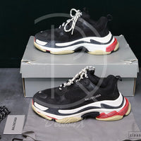 Balenciaga ‘Black&Red’ Tripple S (42) 👹