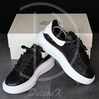 Alexander McQueens 'Black & White' Oversized Sneakers (39.5) 😳