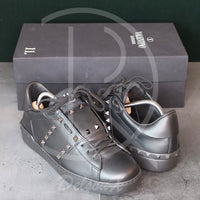 Valentino 'Black Leather' Open Rockstud (41) 💃🏽