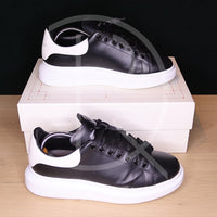 Alexander McQueens 'Black Leather' Oversized (43.5) 👯♀️