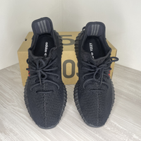 Adidas Yeezy Sneakers, 350 V2 'Bred (44)