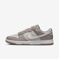 Nike Sneakers, Dunk Low ‘Bone Beige’ (W)