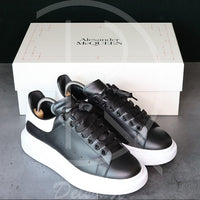 Alexander McQueens 'Black & White' Oversized Sneakers (39.5) 😳