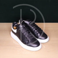 Alexander McQueens 'Black Leather' Oversized (43.5) 👯♀️