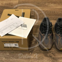 Adidas Yeezy Boost 700 'Mauve' (44) 🐻