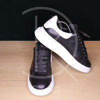 Alexander McQueens 'Black Leather' Oversized (43.5) 👯♀️