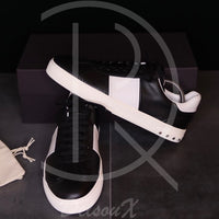 Valentino 'Flycrew' Black Leather (42.5) 🐧