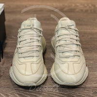 Gucci 'Fake Logo' Rhyton (42.5) 🦁