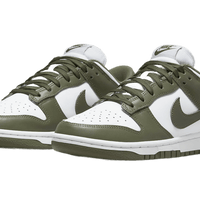 Nike Sneakers, Dunk Low ‘Medium Olive’ (W)