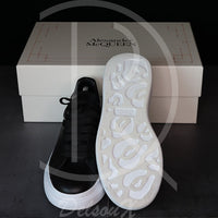 Alexander McQueens 'Black & White' Oversized Sneakers (39.5) 😳