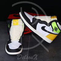 Nike Air Jordan 1 Retro High White Black 'Volt' University Gold (43) ⚡️