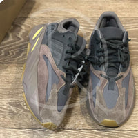 Adidas Yeezy Boost 700 'Mauve' (44) 🐻