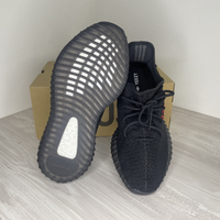 Adidas Yeezy Sneakers, 350 V2 'Bred (44)