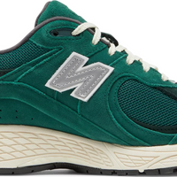 New Balance Sneakers, 2002R ‘Nightwatch Green’