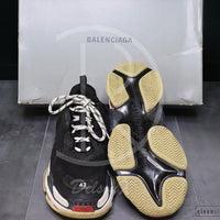 Balenciaga ‘Black&Red’ Tripple S (42) 👹
