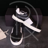 Valentino 'Flycrew' Black Leather (42.5) 🐧