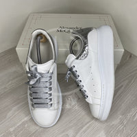 Alexander Mcqueens 'White Leather W. Silver' Oversized (40.5) 🪙