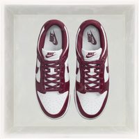 Nike Sneakers, Dunk Low Bordeaux (W) 🧶