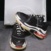 Balenciaga ‘Black&Red’ Tripple S (42) 👹