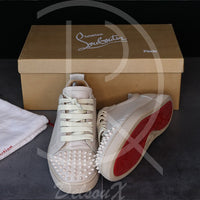 Christian Louboutin 'Colombe Mat' Junior Spikes (42) 🥯