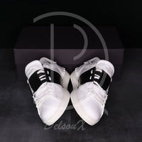 Valentino 'Dark Silver' Open (39) 💫