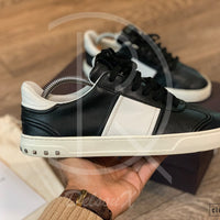 Valentino 'Flycrew' Black Leather (40) 🌤