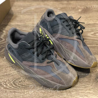 Adidas Yeezy Boost 700 'Mauve' (44) 🐻