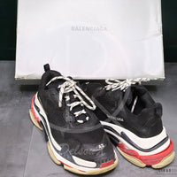 Balenciaga ‘Black&Red’ Tripple S (42) 👹