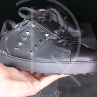 Valentino 'Black Leather' Open Rockstud (41) 💃🏽