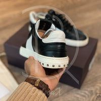 Valentino 'Flycrew' Black Leather (40) 🌤