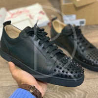 CHRISTIAN LOUBOUTIN ’BLACK LEATHER’ JUNIOR SPIKES (42) 🩸