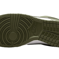 Nike Sneakers, Dunk Low ‘Medium Olive’ (W)