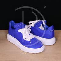 Alexander McQueens 'Blue Velvet' Oversized (41)