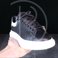 Alexander McQueens 'Black & White' Oversized Sneakers (39.5) 😳
