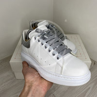 Alexander Mcqueens 'White Leather W. Silver' Oversized (40.5) 🪙