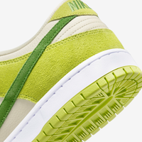 Nike Sneakers, SB Dunk Low ‘Green Apple’
