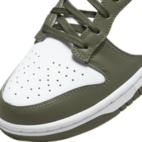 Nike Sneakers, Dunk Low ‘Medium Olive’ (W)