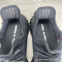 Adidas Yeezy Sneakers, 350 V2 'Bred (44)