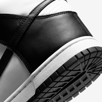 Nike Sneakers, Dunk High ‘Panda’ (2021) (W)