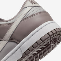 Nike Sneakers, Dunk Low ‘Bone Beige’ (W)
