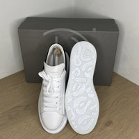 Alexander McQueens 'White Leather w. Black Suede' Oversized (41) 🐑