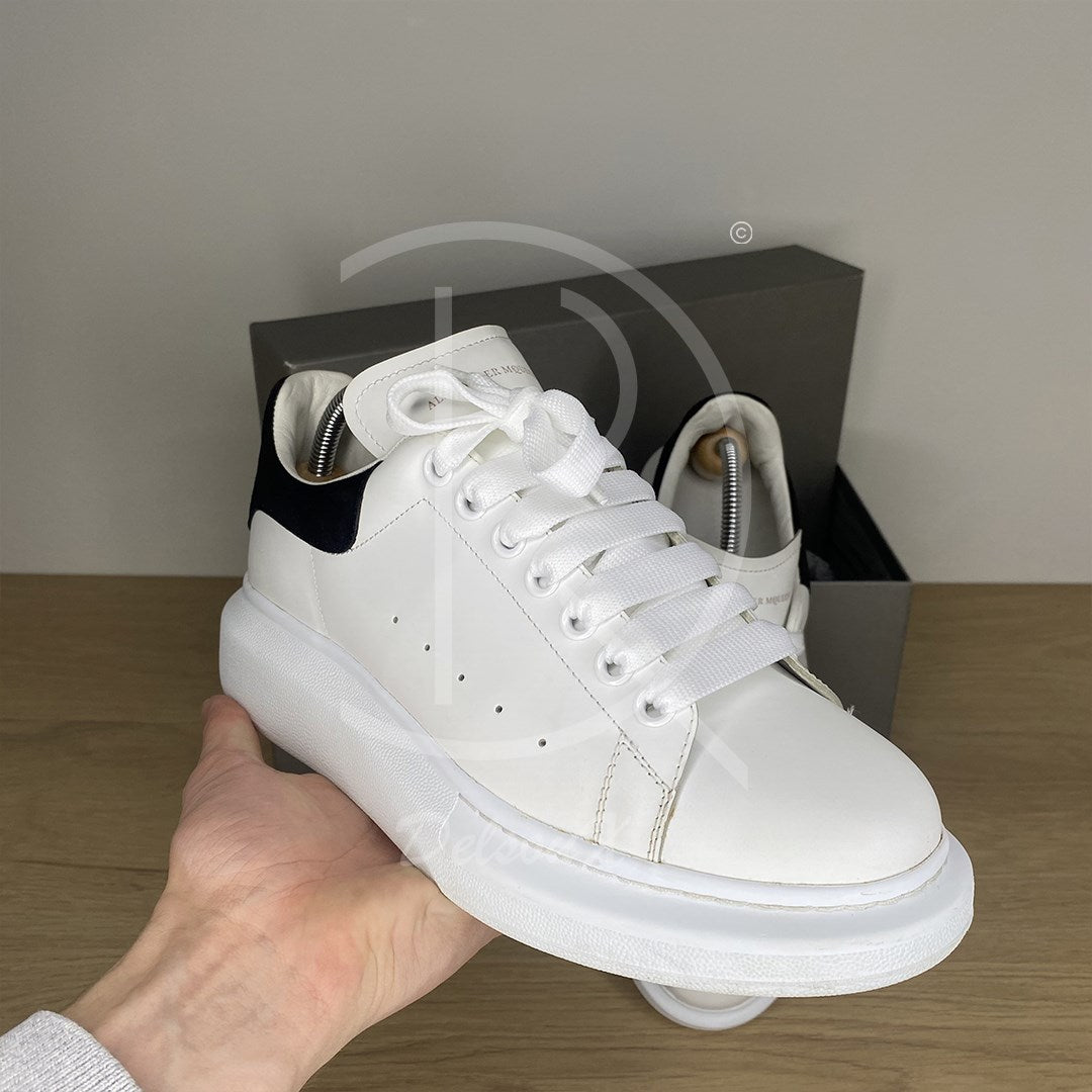 Alexander McQueens 'White Leather w. Black Suede' Oversized (41) 🐑