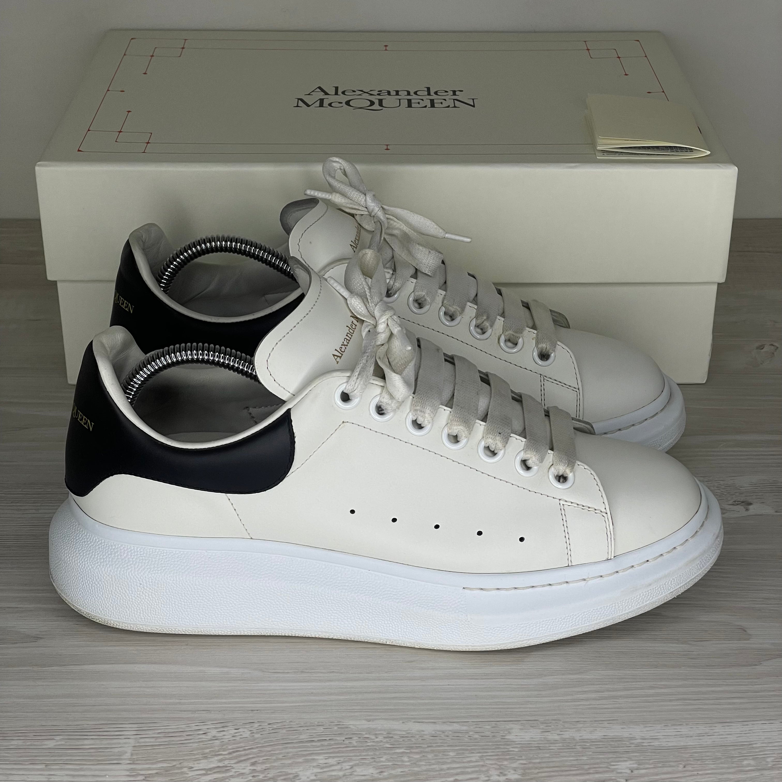 drivende Fantastisk øjeblikkelig Alexander McQueen Sneakers, 'White Leather' Oversized (41) – DelsouX  Universe