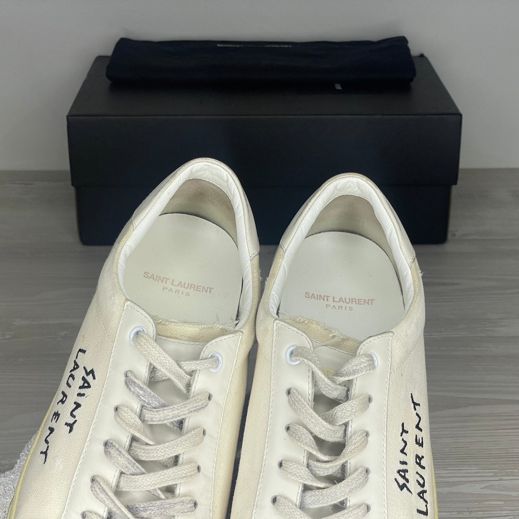 Saint Laurent Sneakers, Herre 'Beige' Stof Court Classic Distressed (43) 🥯