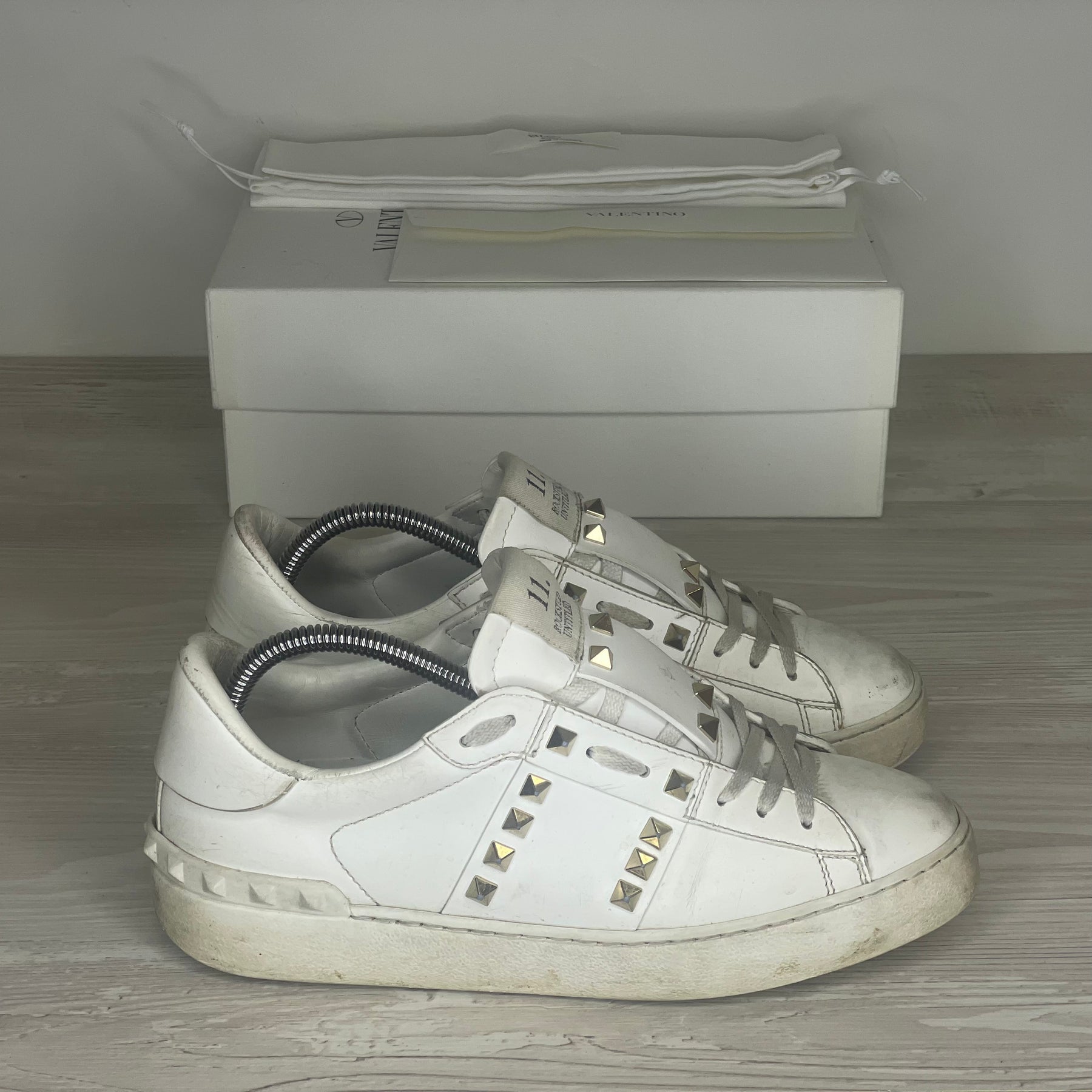 Valentino Sneakers, Dame 'Hvid' Rockstud (38) 🕊️