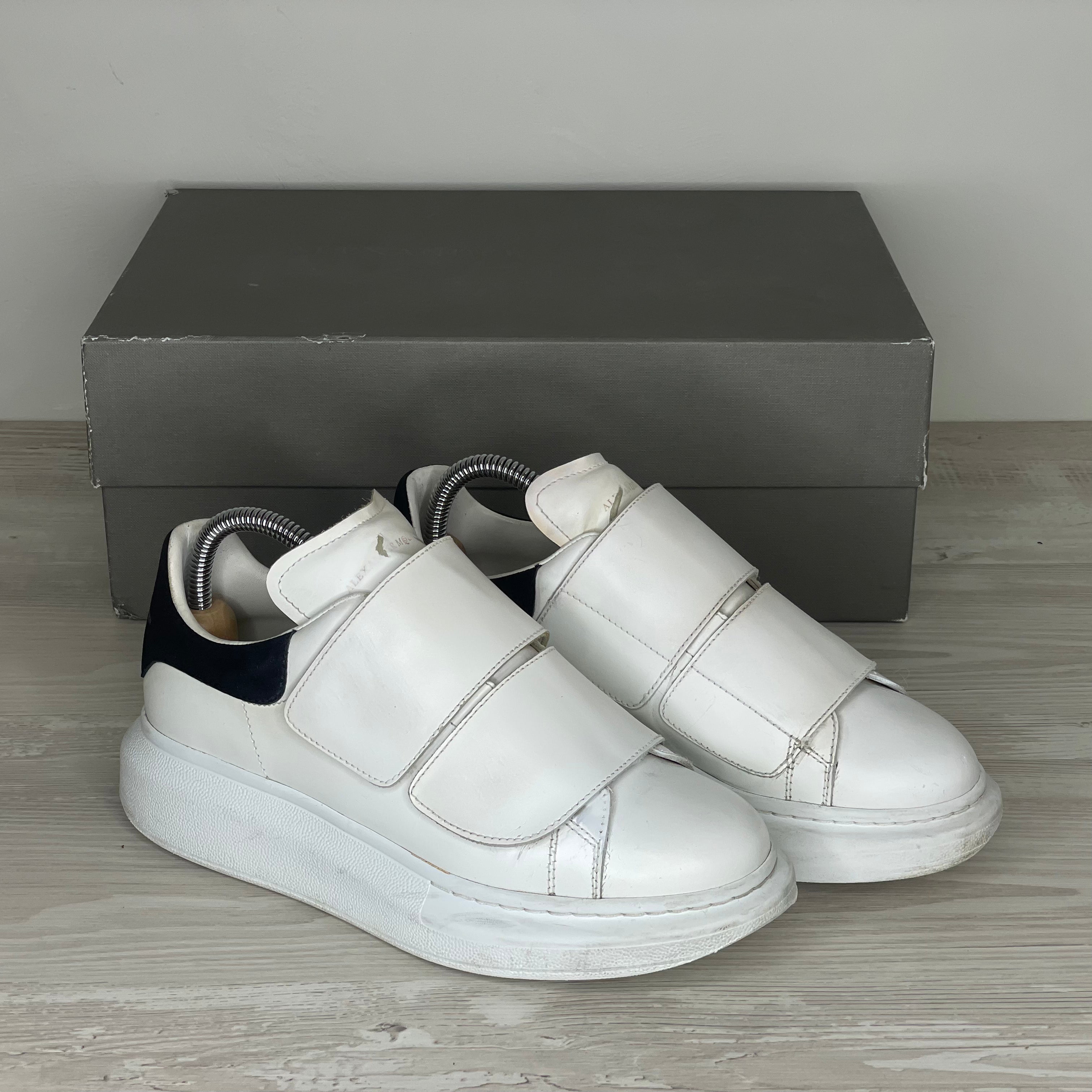 Alexander McQueen Sneakers, 'Hvid Læder' Oversized (37)🕊️