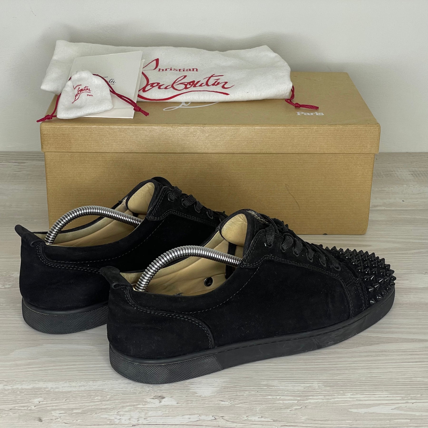 Christian Louboutin Sneakers, 'Sort Ruskind' Junior Spikes (42.5) 🍙