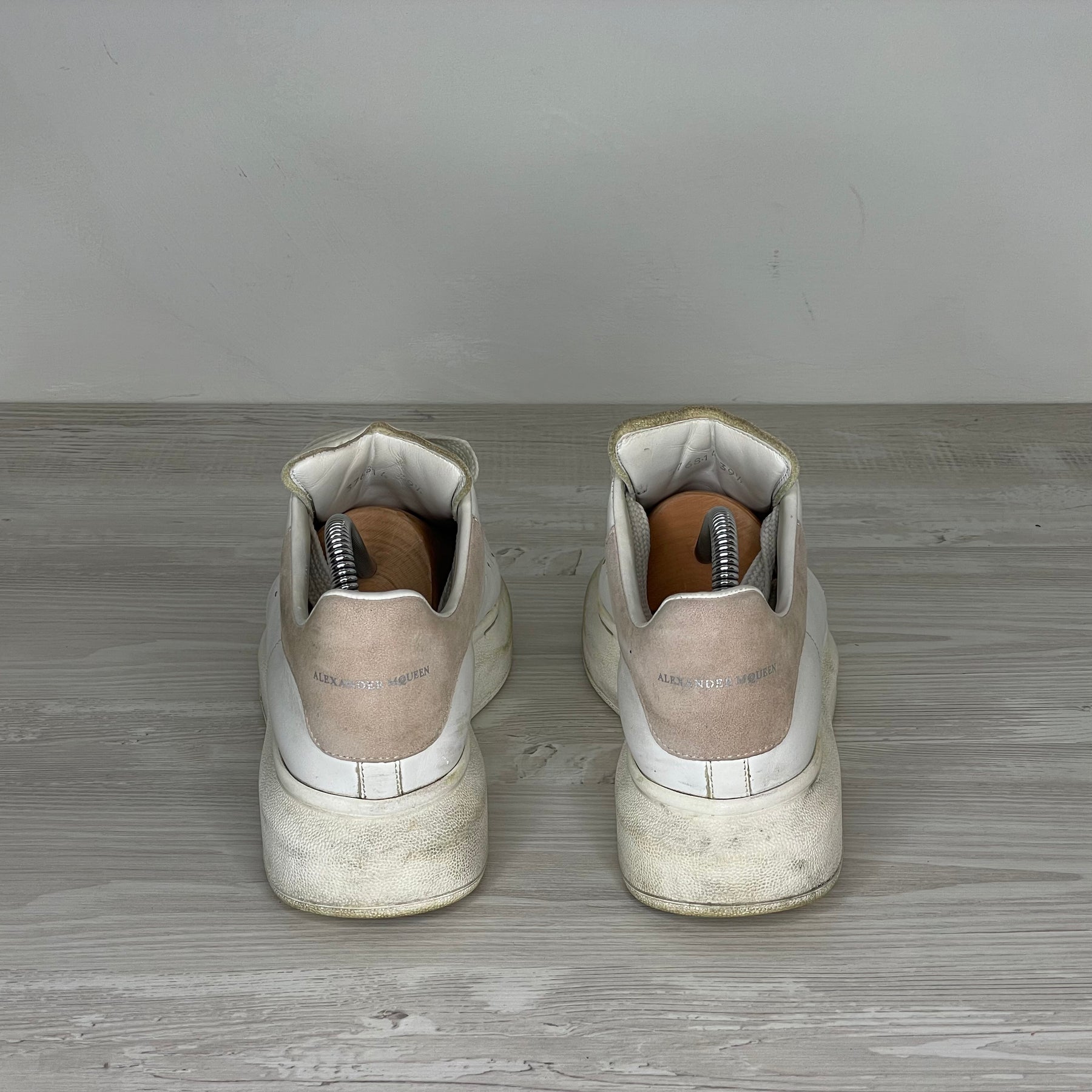 Alexander McQueen Sneakers, 'Hvid Læder' Pink Ruskind Hæl Oversized (39.5) 💝